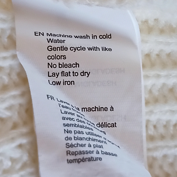 Streetwear Society Women's White Frayed Ribbed Knit Sweater - Picture 16 of 16